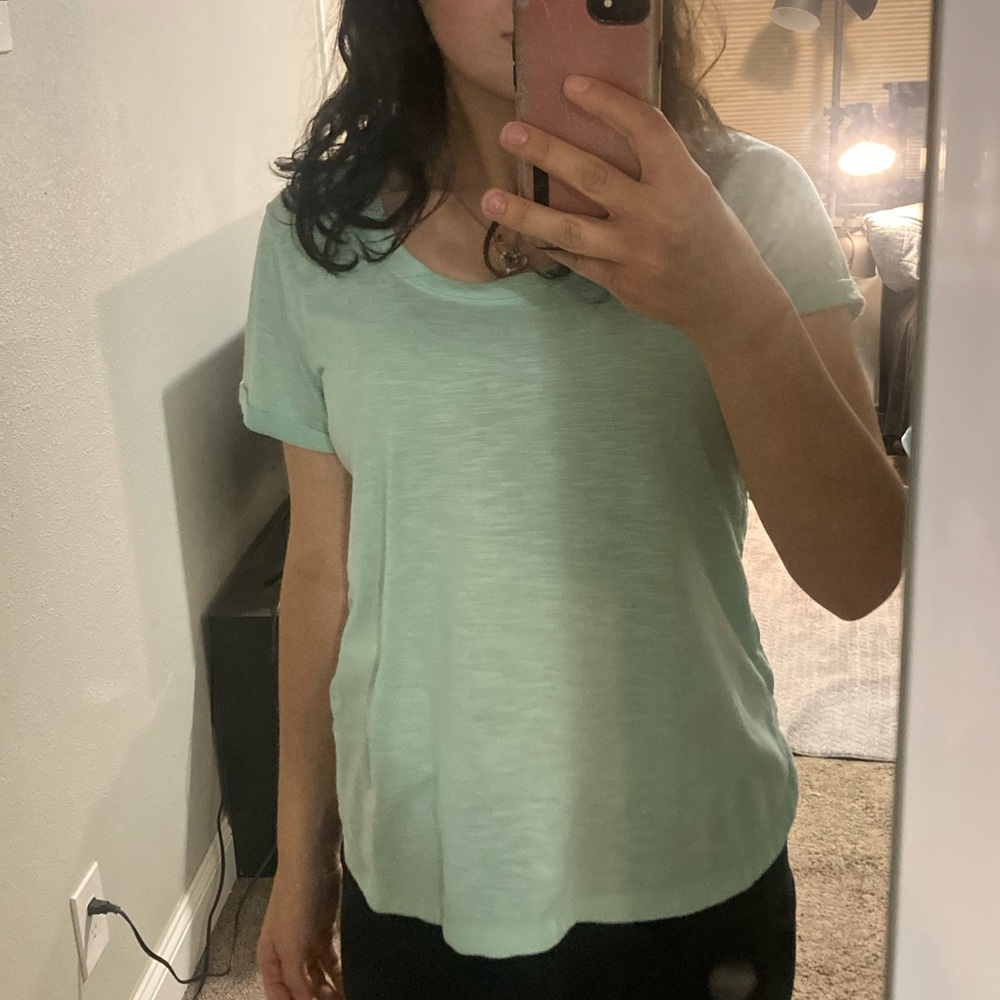 GAIAM mint athletic shirt, size large